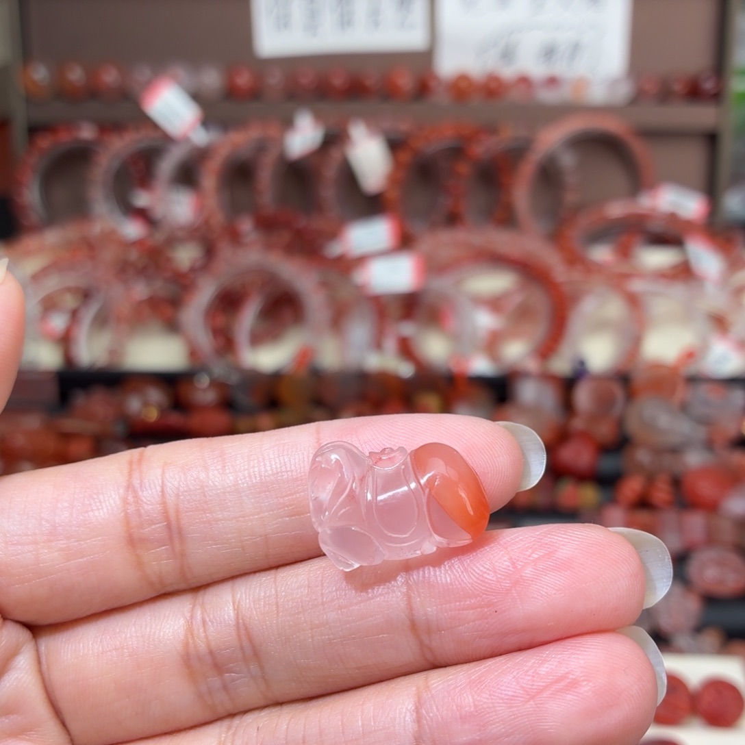 南红玛瑙未镶嵌颈饰唐马