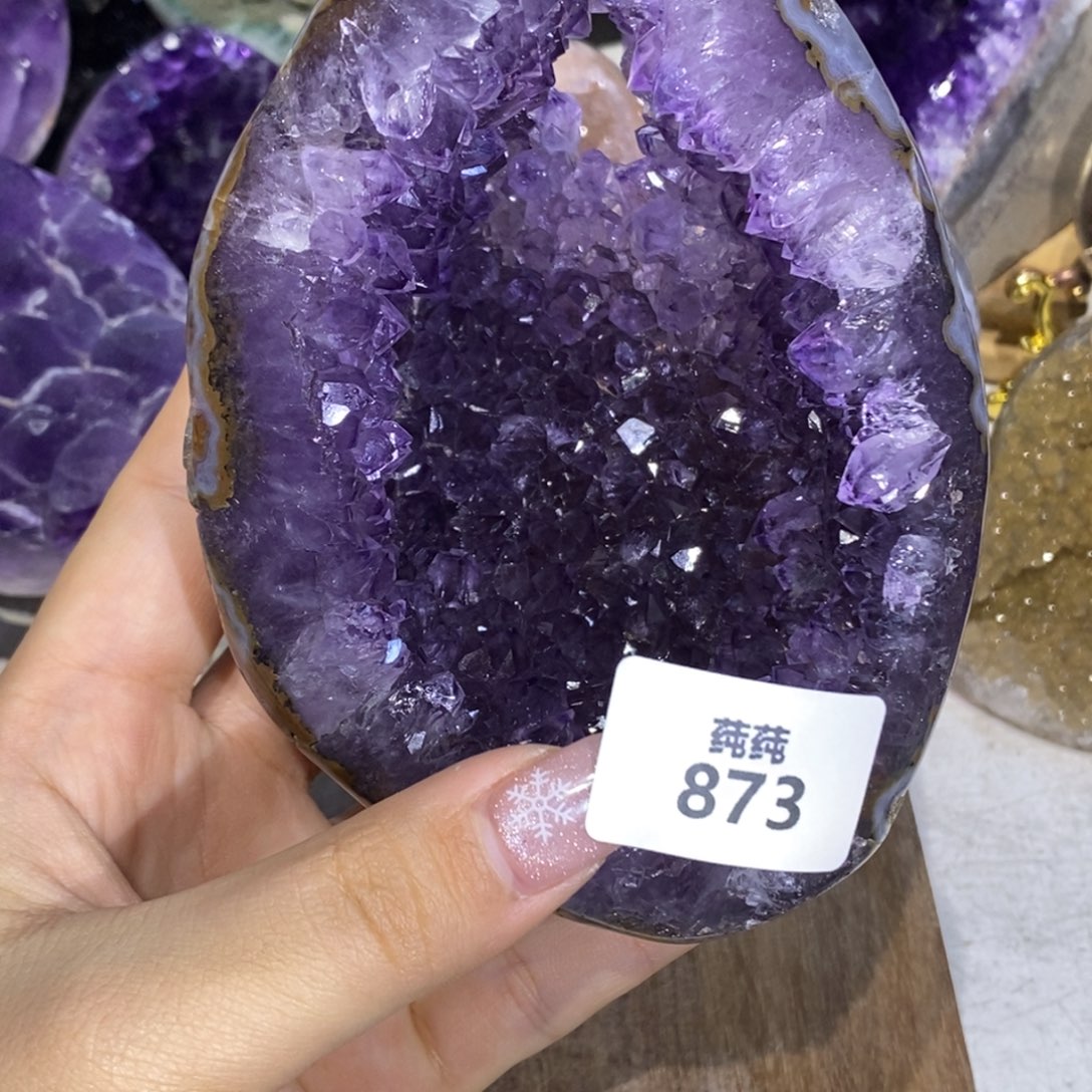 紫晶大型摆件（非配饰）未镶嵌全抛窝窝