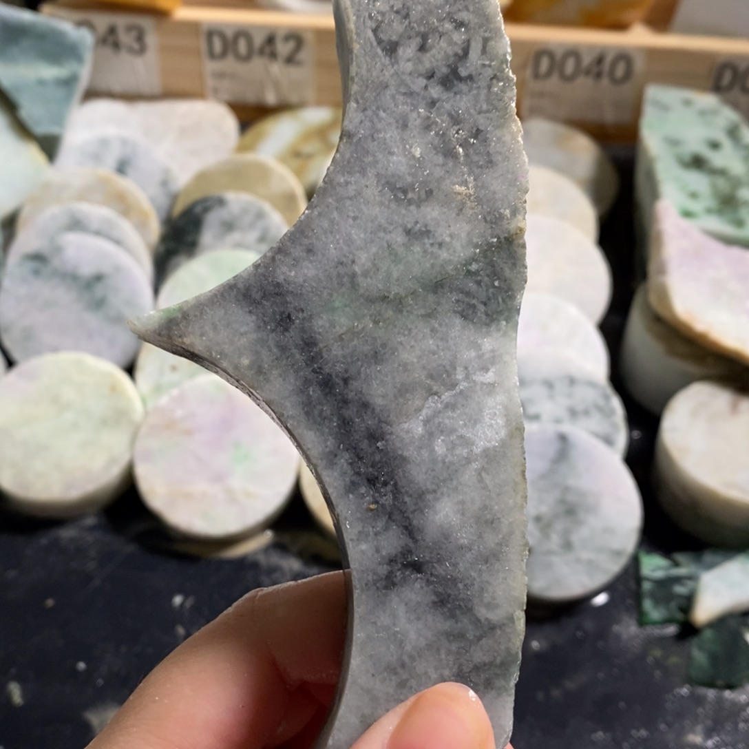 颈饰未镶嵌翡翠天然翡翠