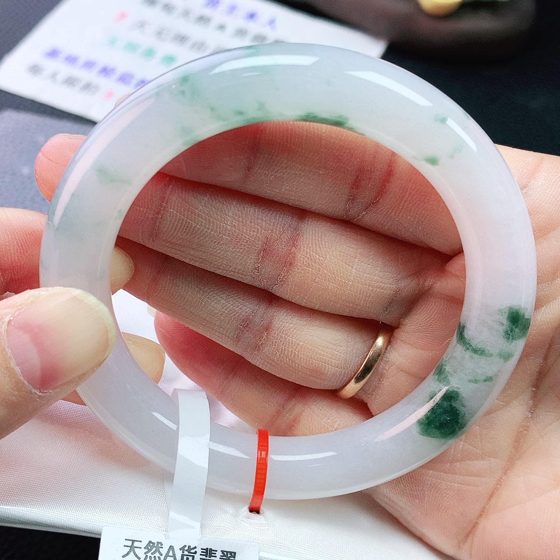 未镶嵌手镯翡翠55胖绿花