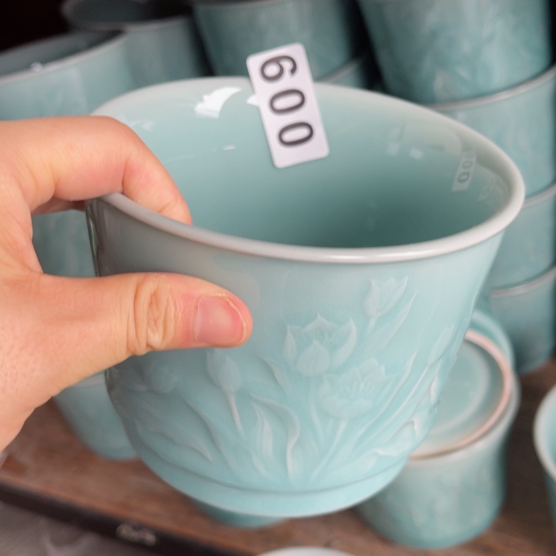 青瓷哈哈哈哈哈哈哈哈哈哈哈哈