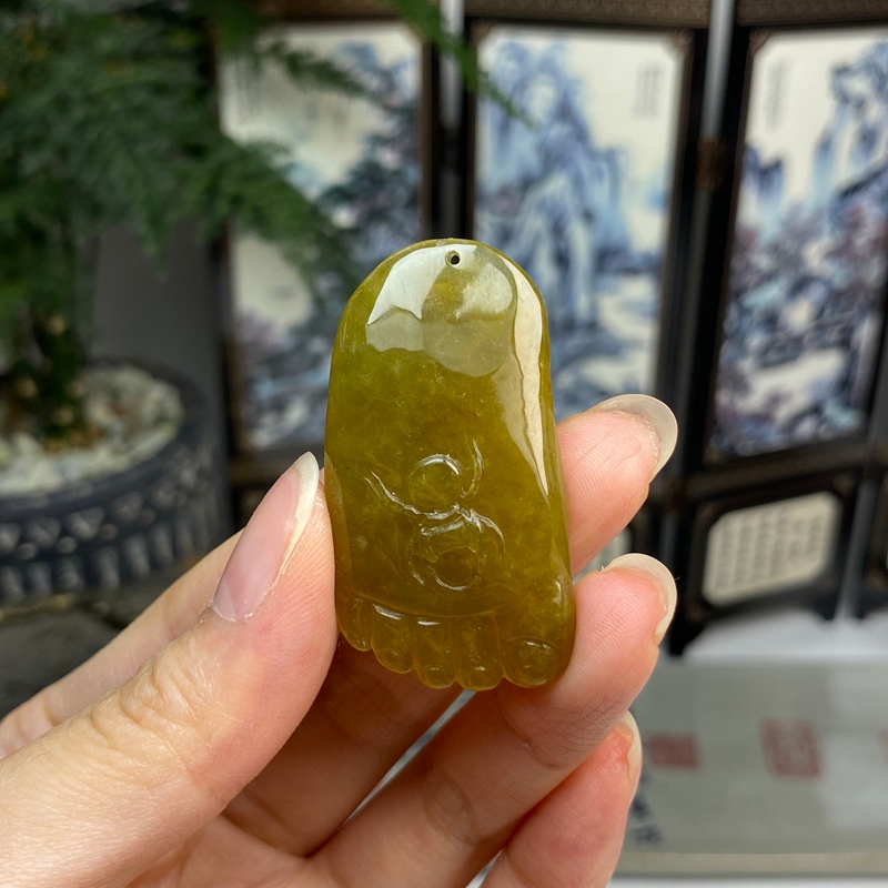 老坑种冰黄翡满色知足常乐吊坠 天然翡翠A货