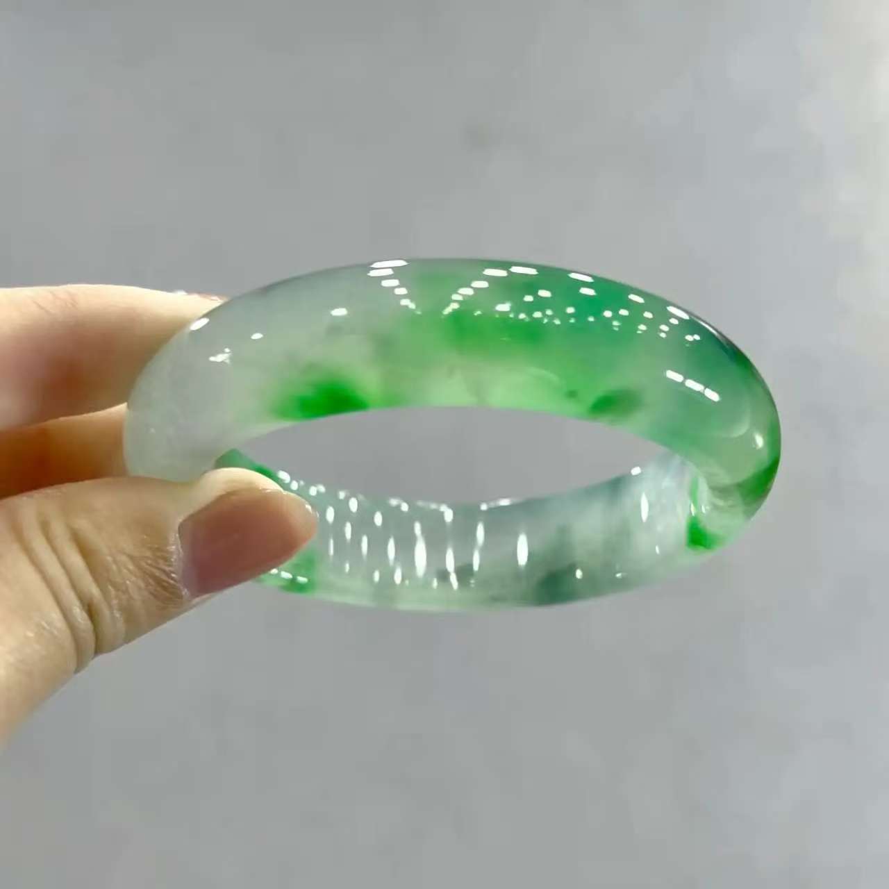 缅甸翡翠甜美女士手镯 多样性发货