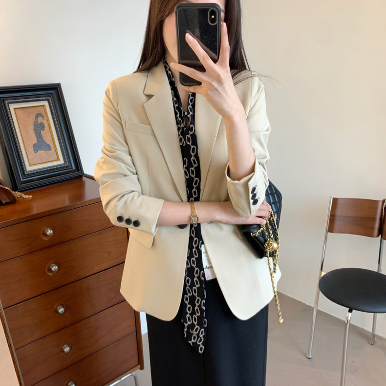 宝丫轻奢 T女式立体裁剪修身显瘦一粒扣西装外套Z137