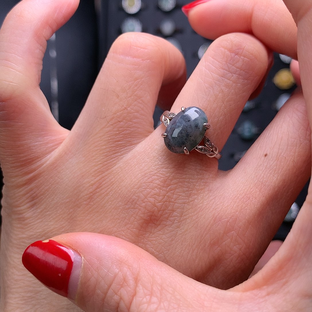 翡翠颈饰银S925镶嵌戒指