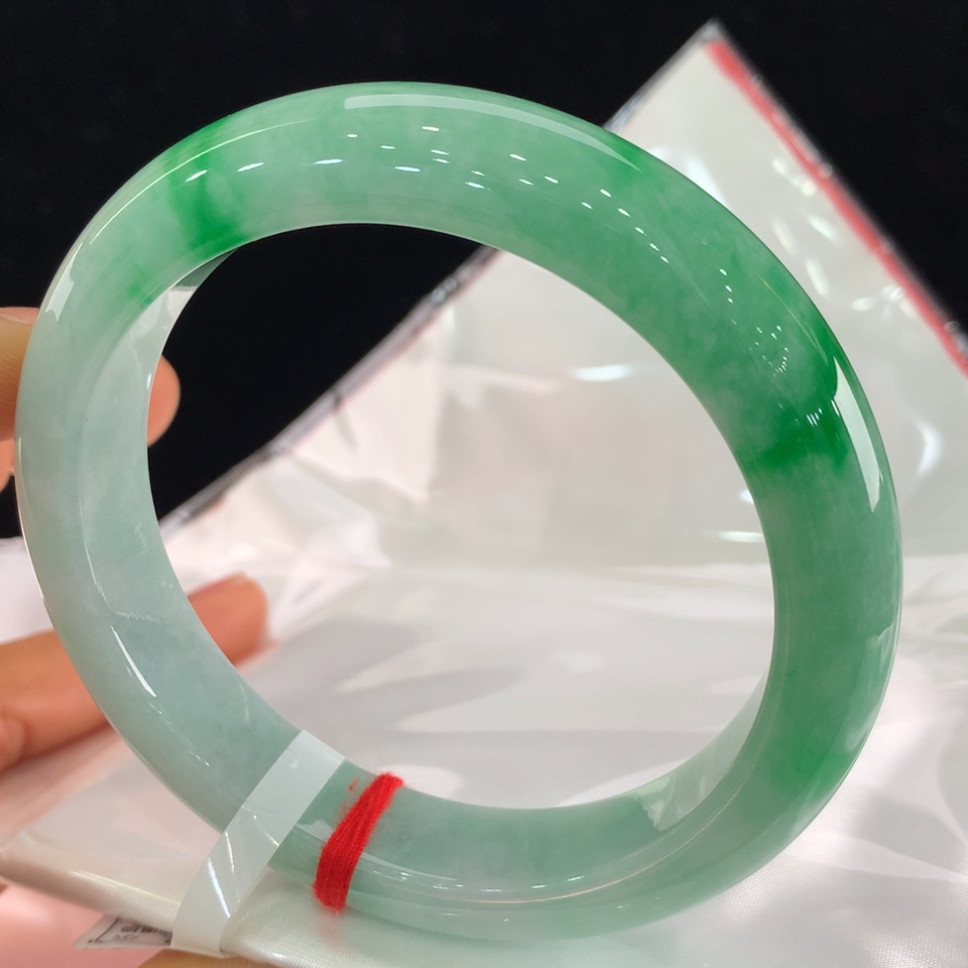 翡翠手镯未镶嵌111/0006