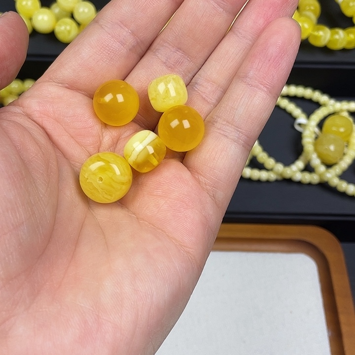 一***阳琥珀未镶嵌手链单珠5颗
