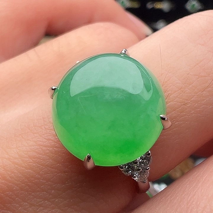 翡翠18K金镶嵌戒指蛋面13.5