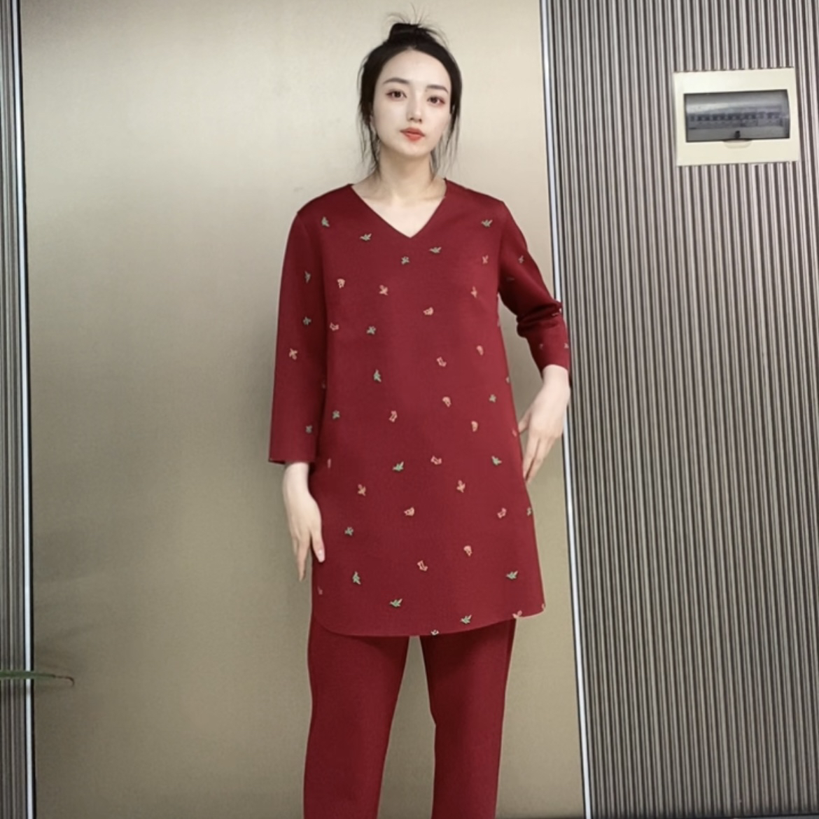 s5037 印花空气感棉T恤九分袖中长款长Oversize风V领老钱风及裤子