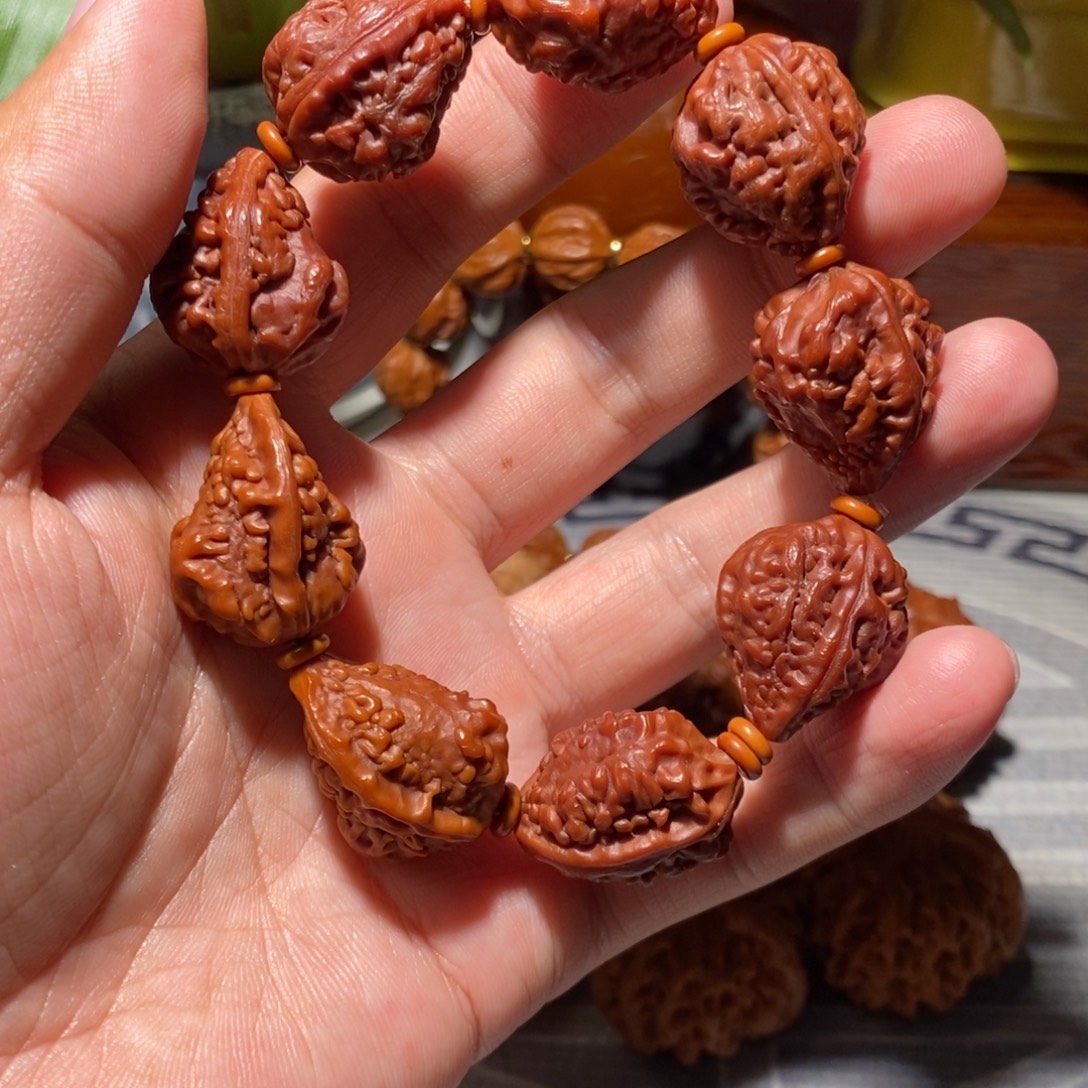 土***粉把件文玩核桃麒麟角