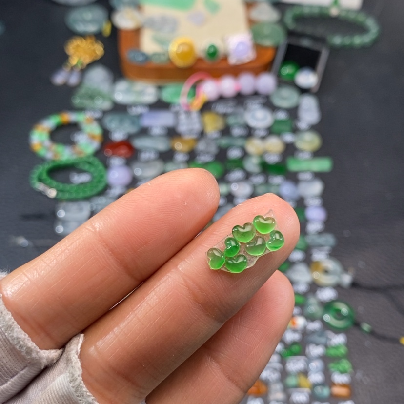 【闪购商品】翡翠挂件未镶嵌心