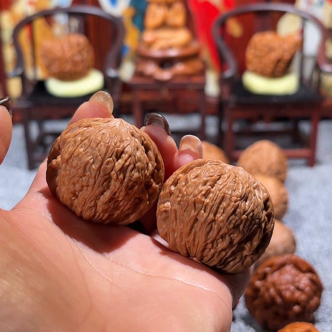 零***五大叶紫檀（黑酸枝木类）文玩核桃绣球