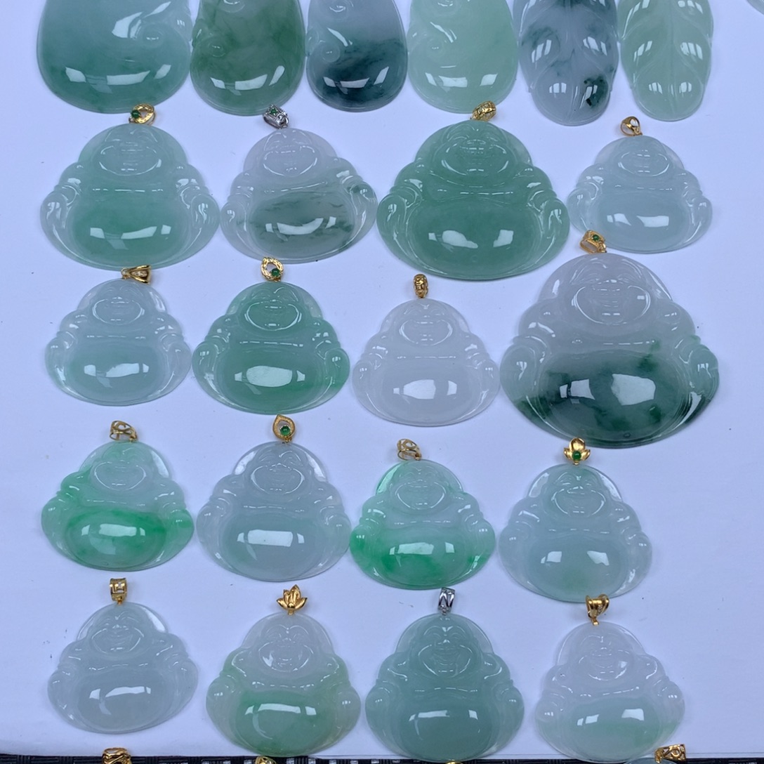 颈饰未镶嵌翡翠天然