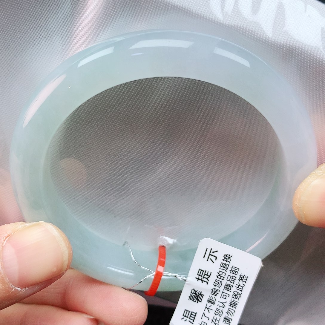 翡翠手镯未镶嵌53圈