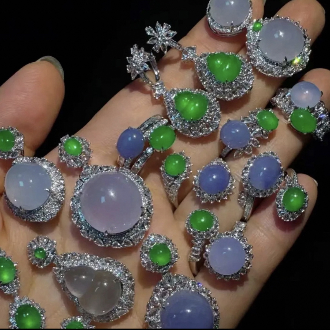 只买单纯的吊坠，没带链子，属的性质。吊坠 （直播间挑选拍下截图）