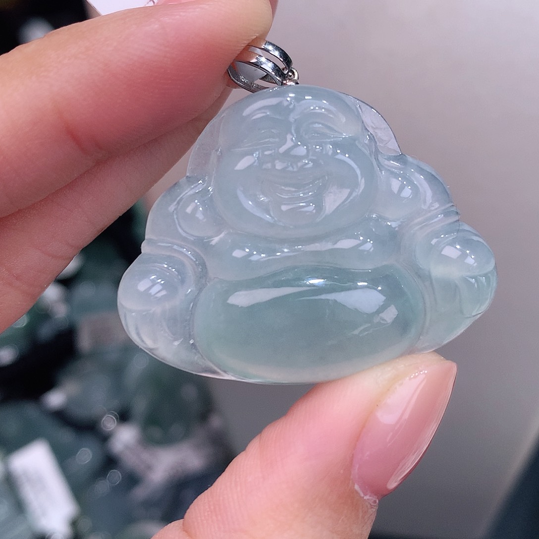 颈饰18K金镶嵌翡翠晴底大佛公