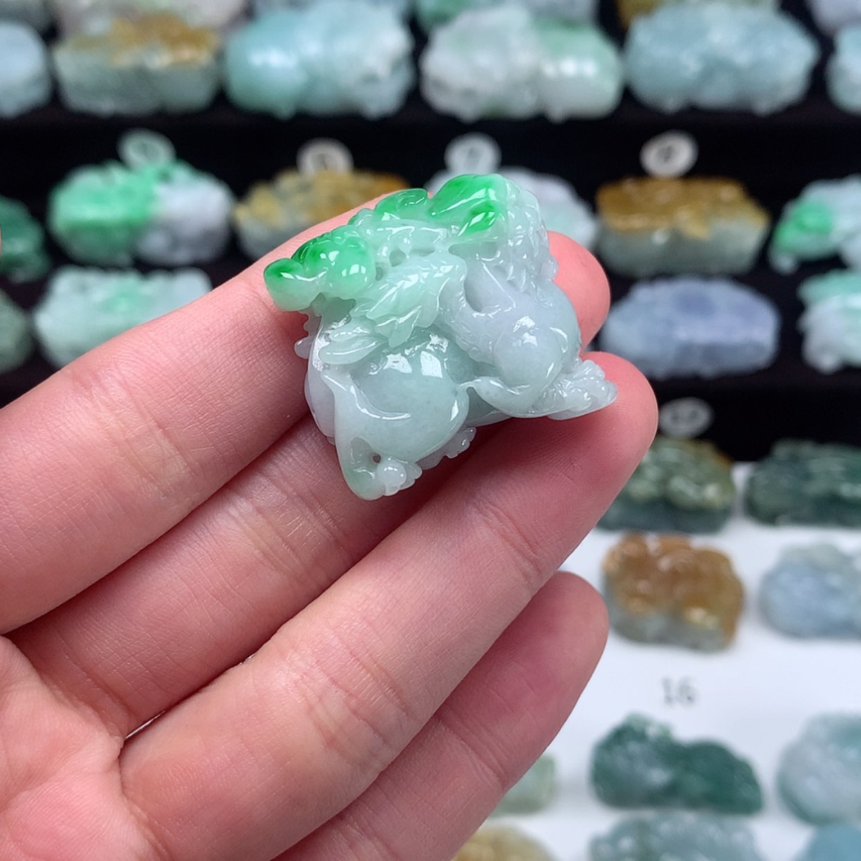 【闪购商品】翡翠颈饰未镶嵌貔貅