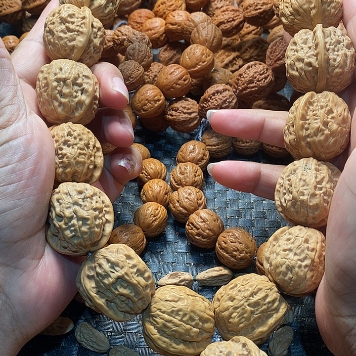 文玩核桃手串铁皮纹