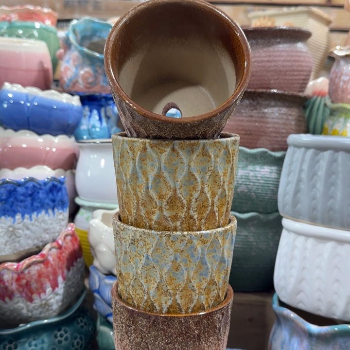 凑9块包邮，有孔，陶瓷花盆