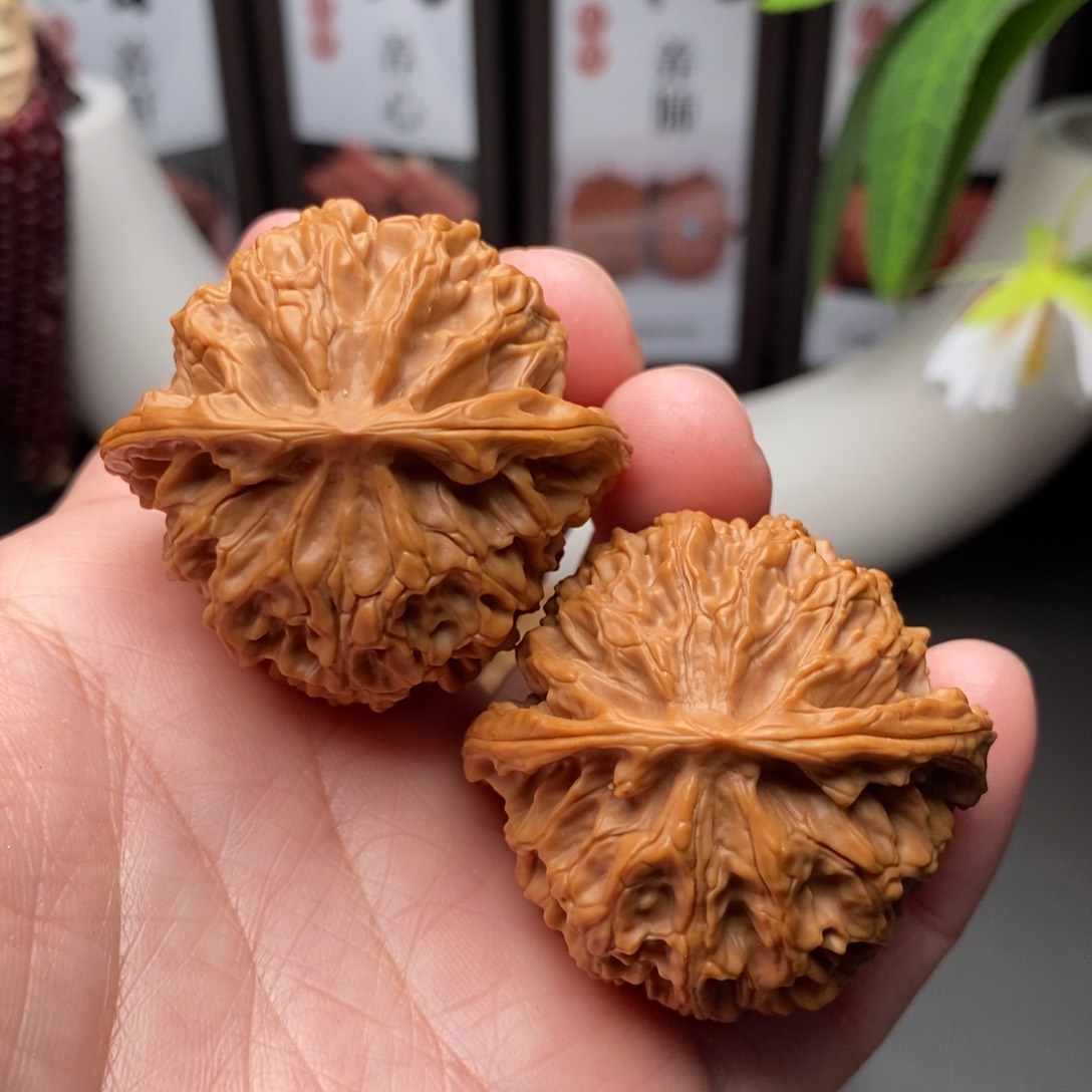 文玩核桃把件苹果园43