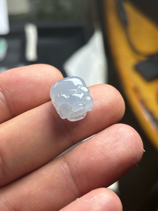 缅甸翡翠冰紫猪一只