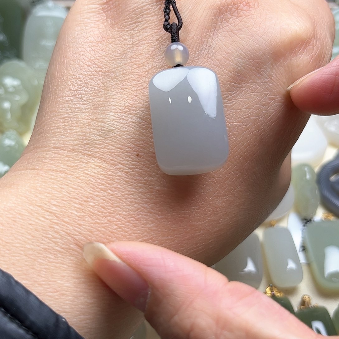 和田玉挂件未镶嵌