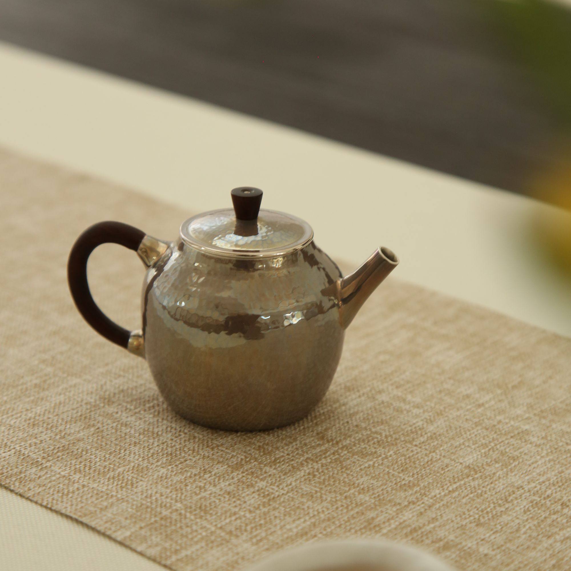 炮口宫灯泡茶壶足银999茶壶纯手工有滤网有证书茶室防烫