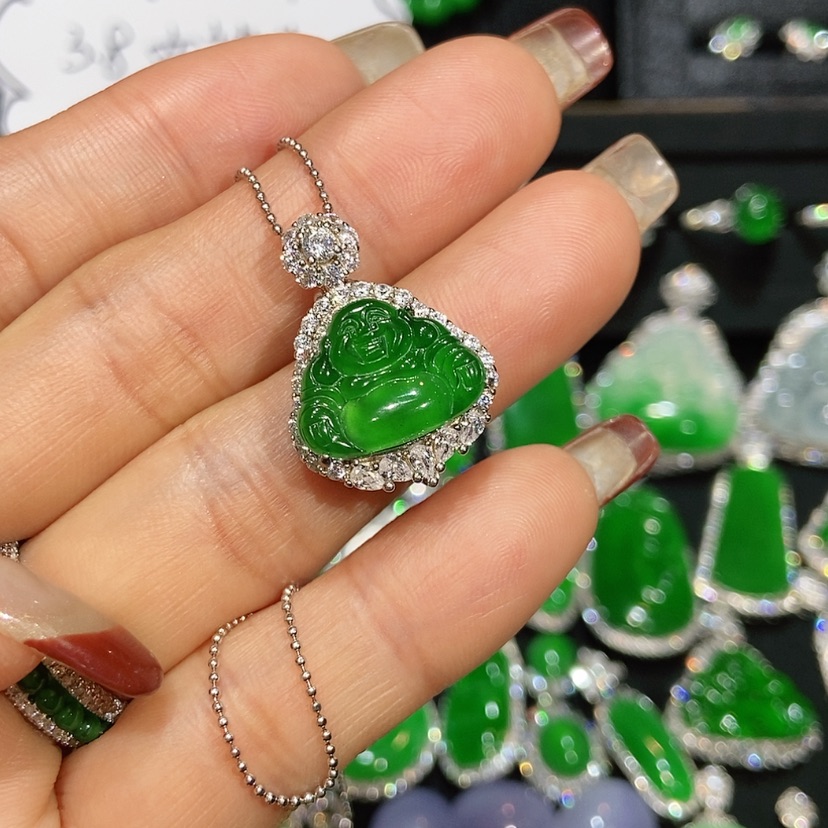 【闪购商品】翡翠颈饰未镶嵌天然翡翠