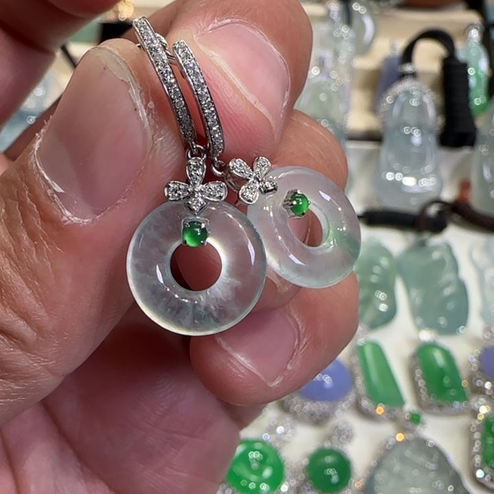 定制翡翠18K金镶嵌天然缅甸翡翠a货