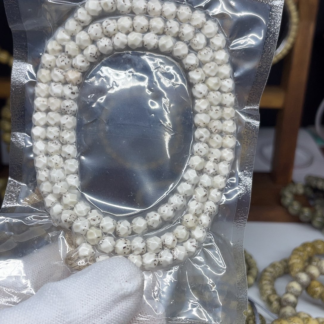 孟***_手串星月菩提6-5，数星星手工无相