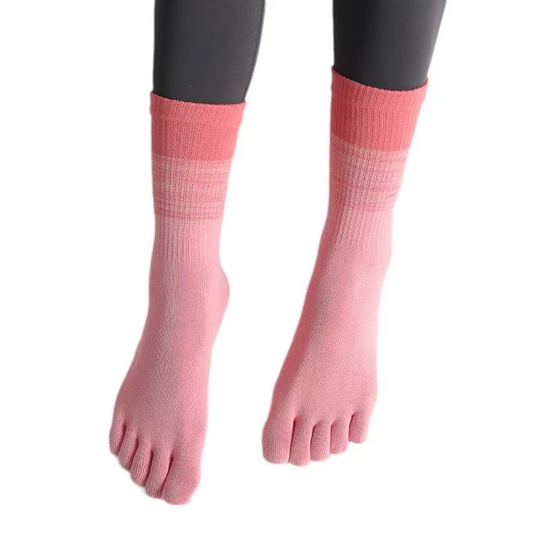 <美美老师推荐>新款渐变色五趾中筒瑜伽袜棉袜普拉提健身硅胶防滑