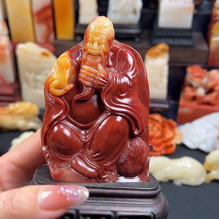 寿山石三彩老性芙蓉石