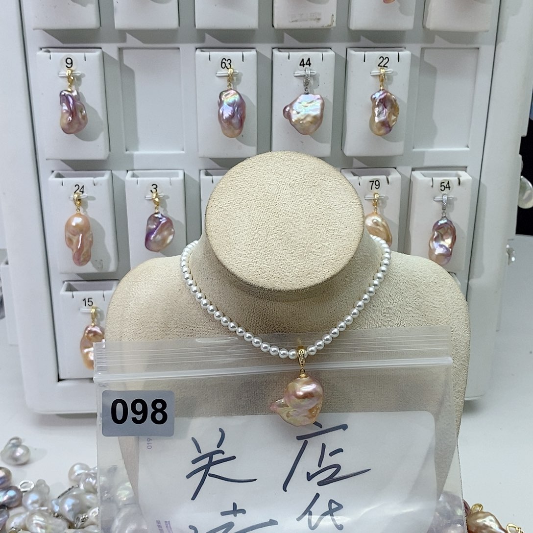 淡水珍珠颈饰合金