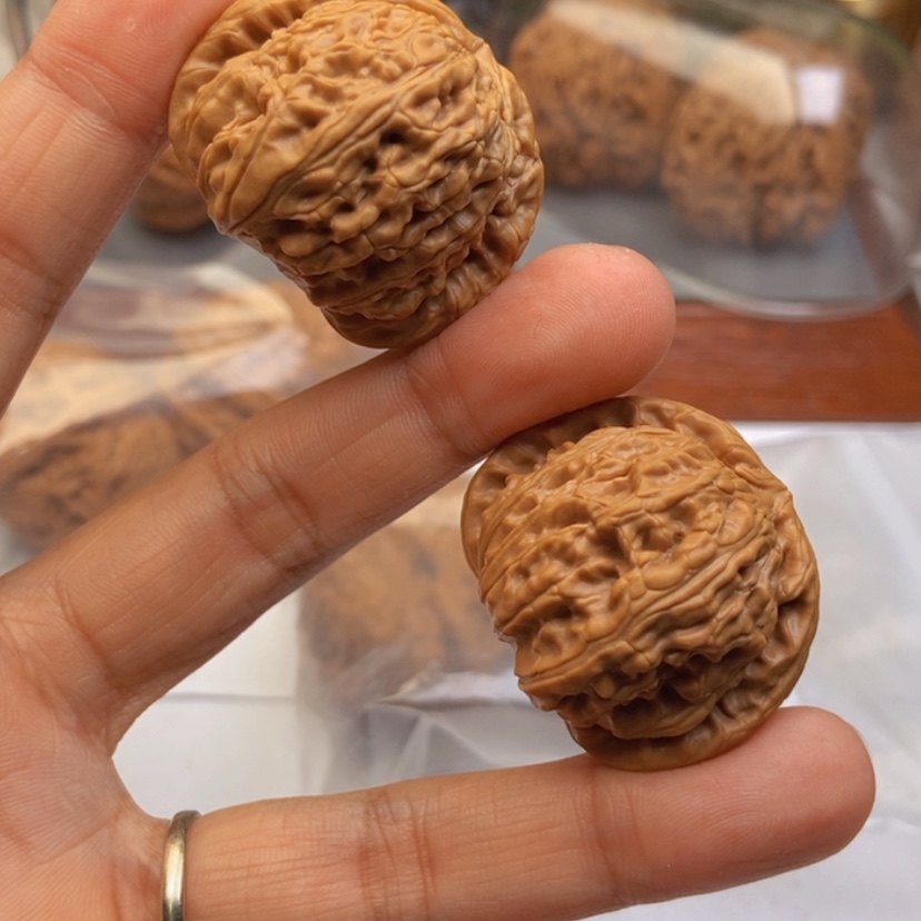 【闪购商品】文玩核桃把件36球白全品