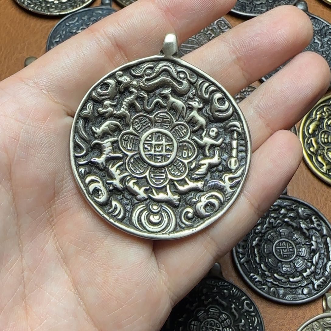 涛***)泥塑精品小元素品相完美