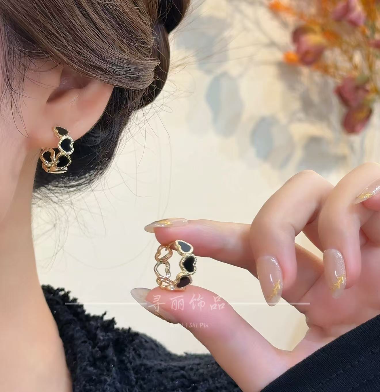 铜合金耳饰 2026秋冬轻奢温柔气质心环耳环