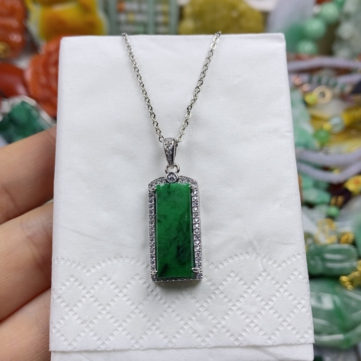 翡翠吊坠(不含链)未镶嵌微***A