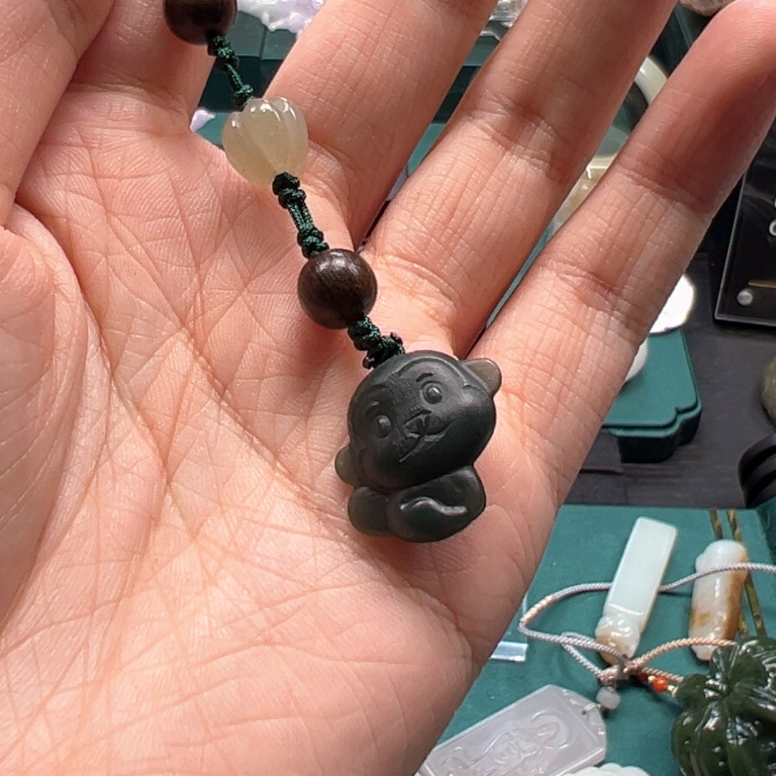 和田玉（糖玉）未镶嵌颈饰