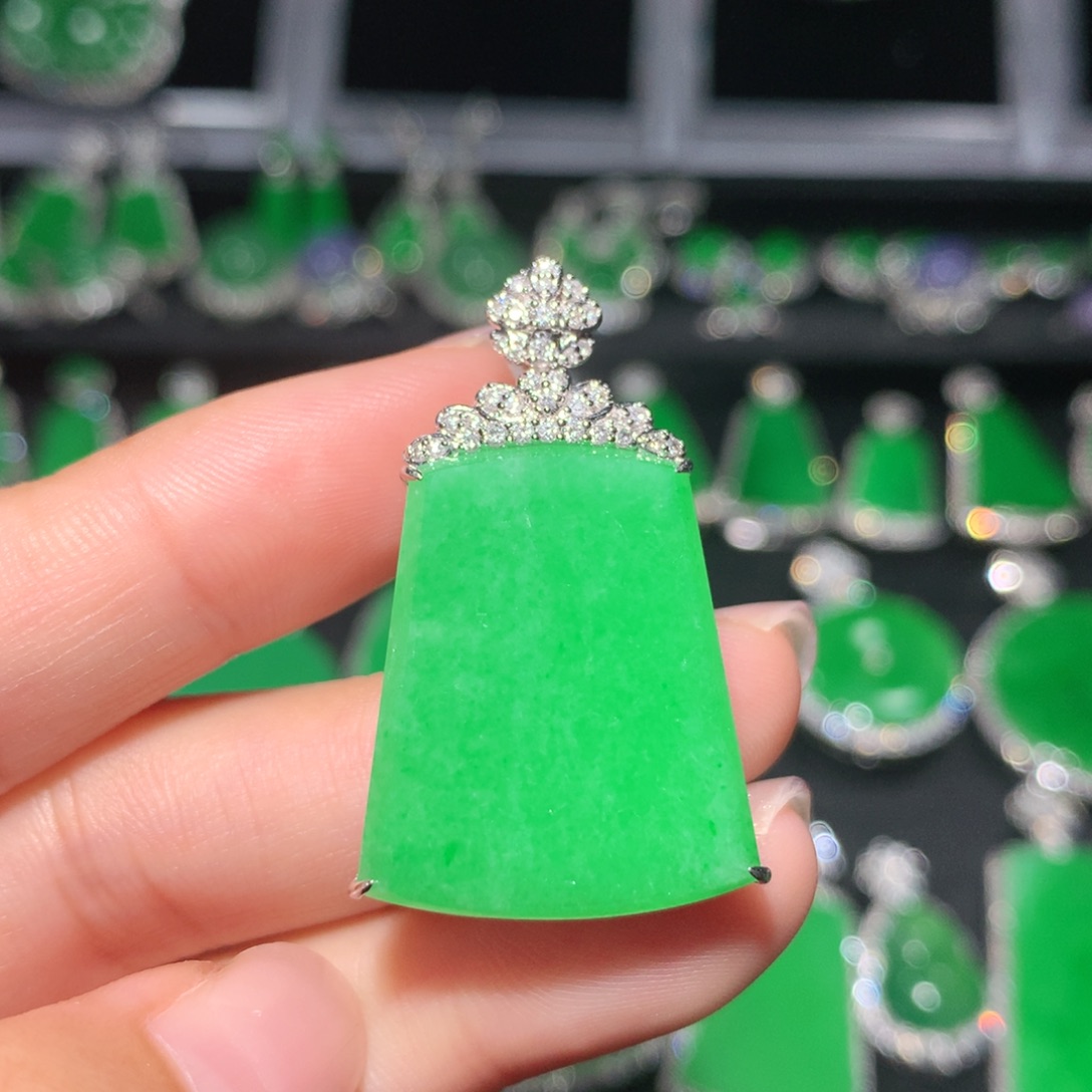 翡翠18K金镶嵌吊坠(不含链)翡翠