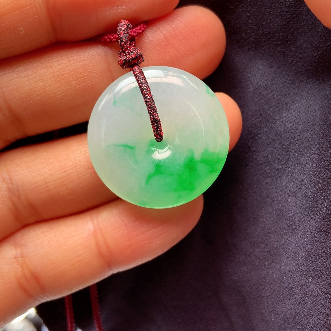 翡翠颈饰未镶嵌小*蛙上新