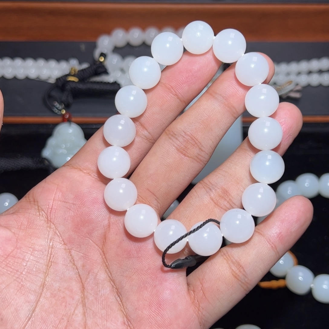 和田玉未镶嵌手链