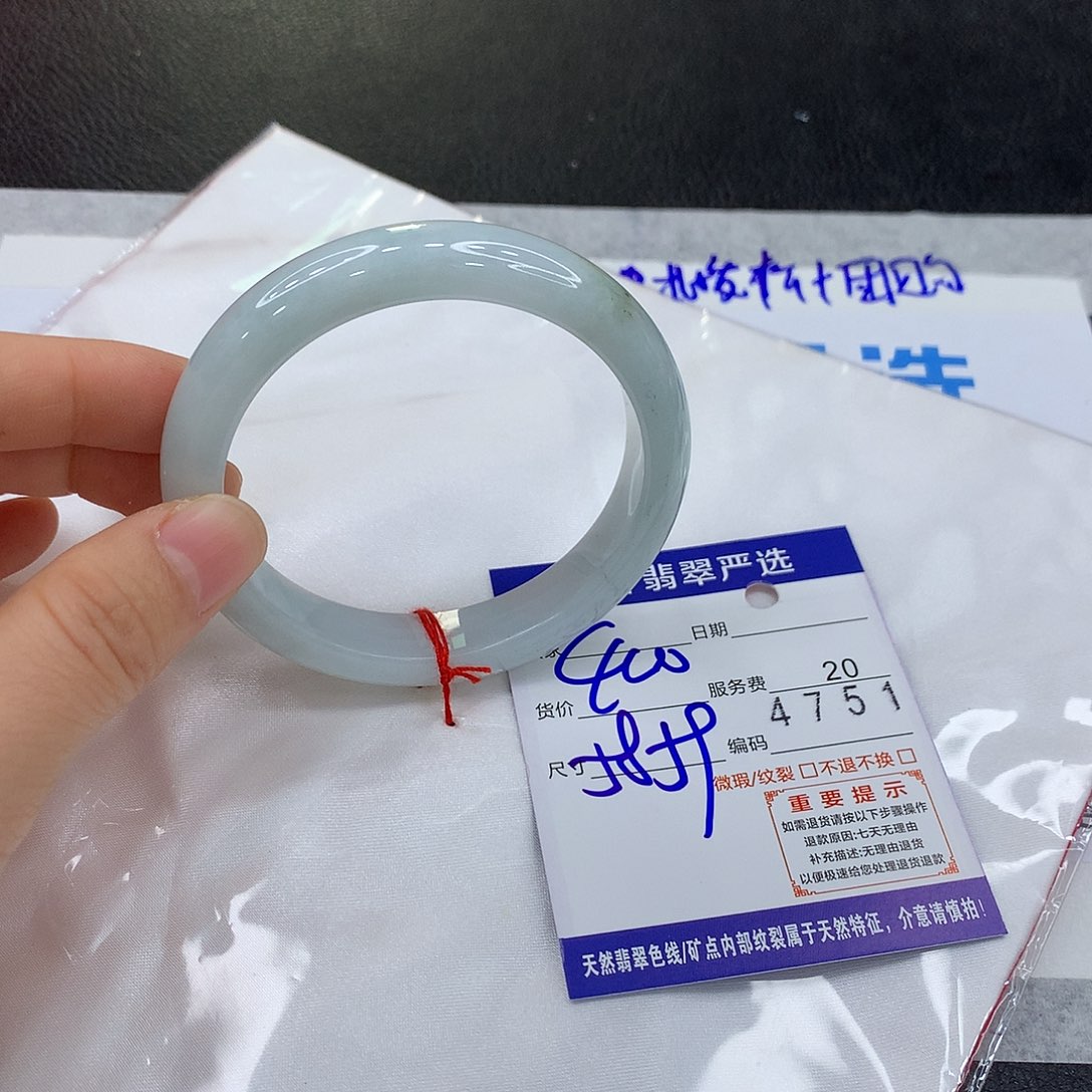 翡翠未镶嵌手镯aaaa