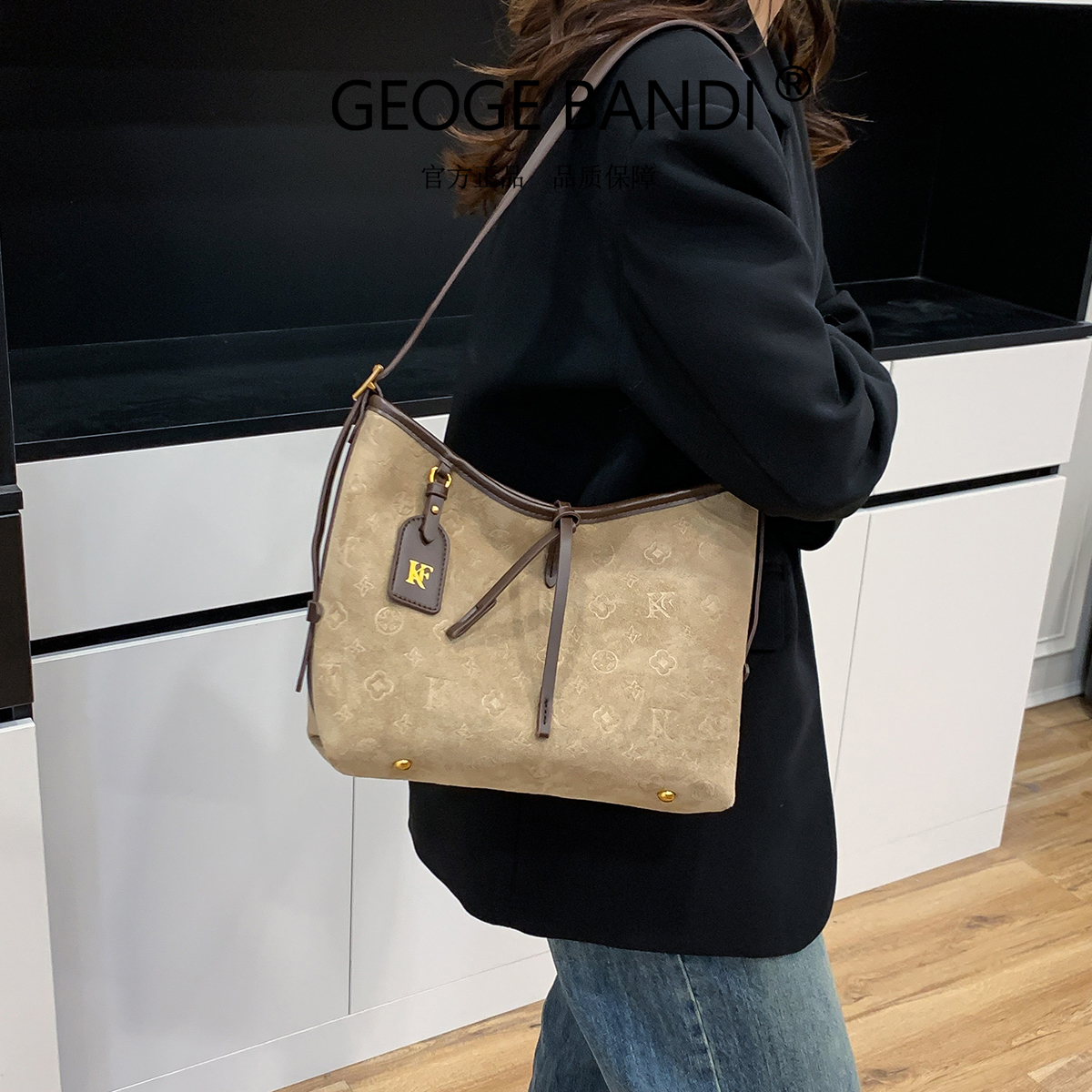 新款时尚百搭潮流女包单肩斜挎包5024-K字卡其（大号）