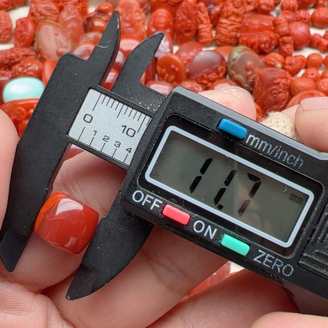 南红玛瑙配饰未镶嵌