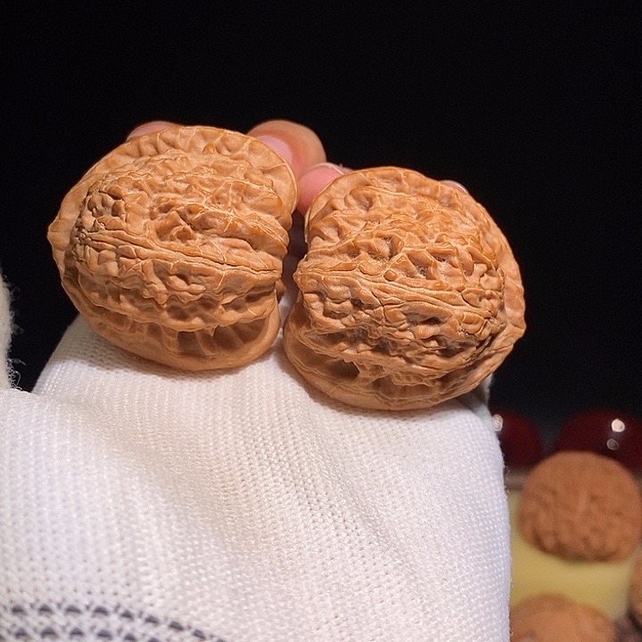 黑***视吊坠文玩核桃全品40三角白