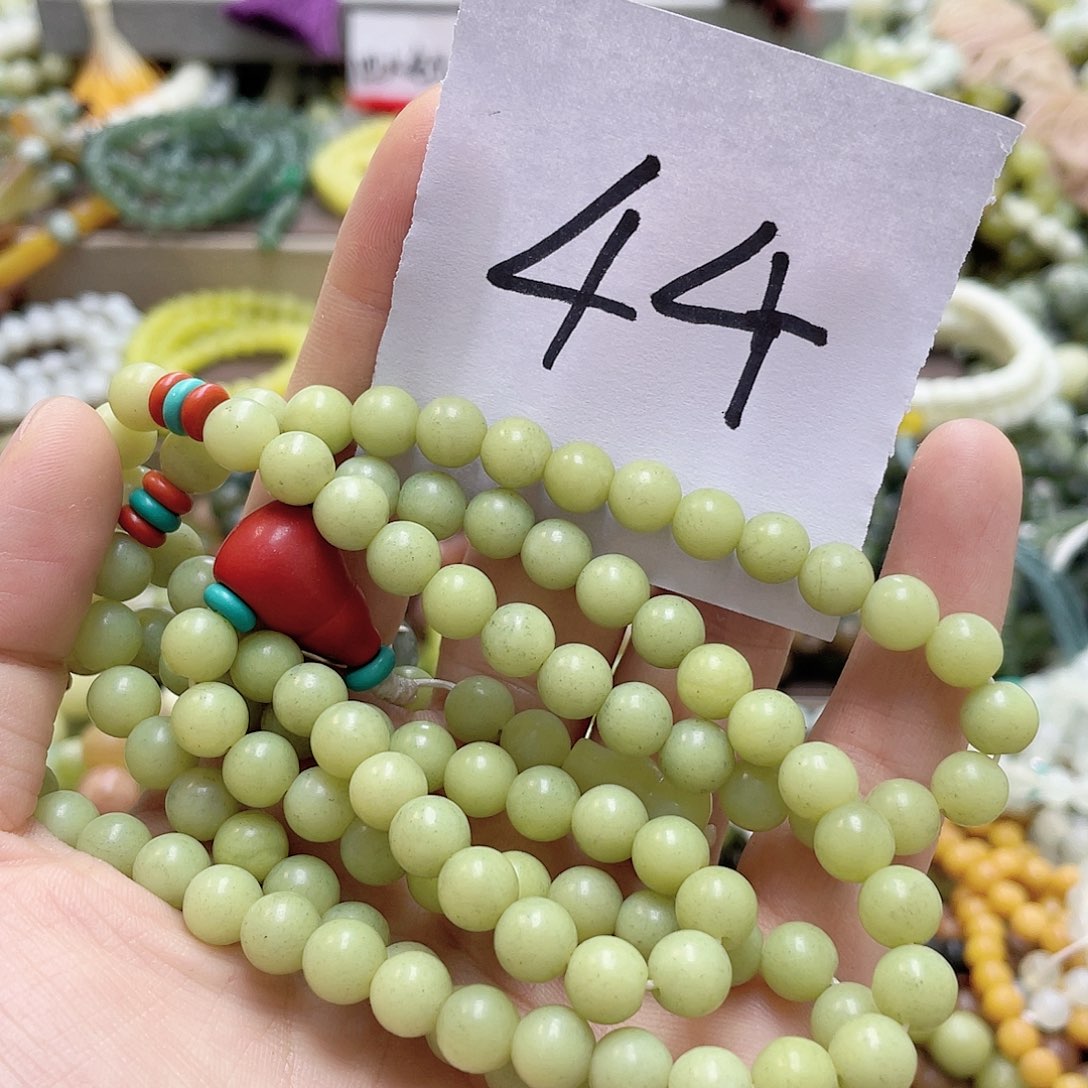 未镶嵌蛇纹石玉手链