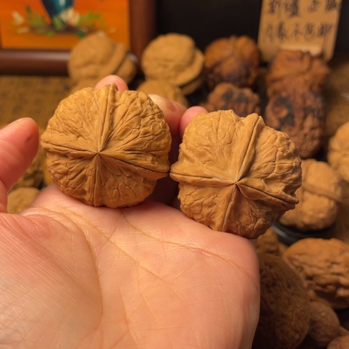 ****峰云南野生铁核桃编号47