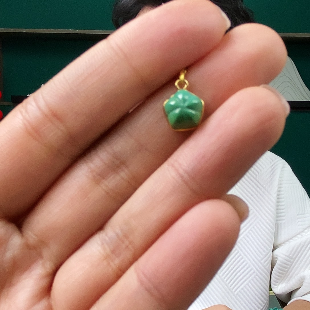 18K金镶嵌绿松石珠宝奇石