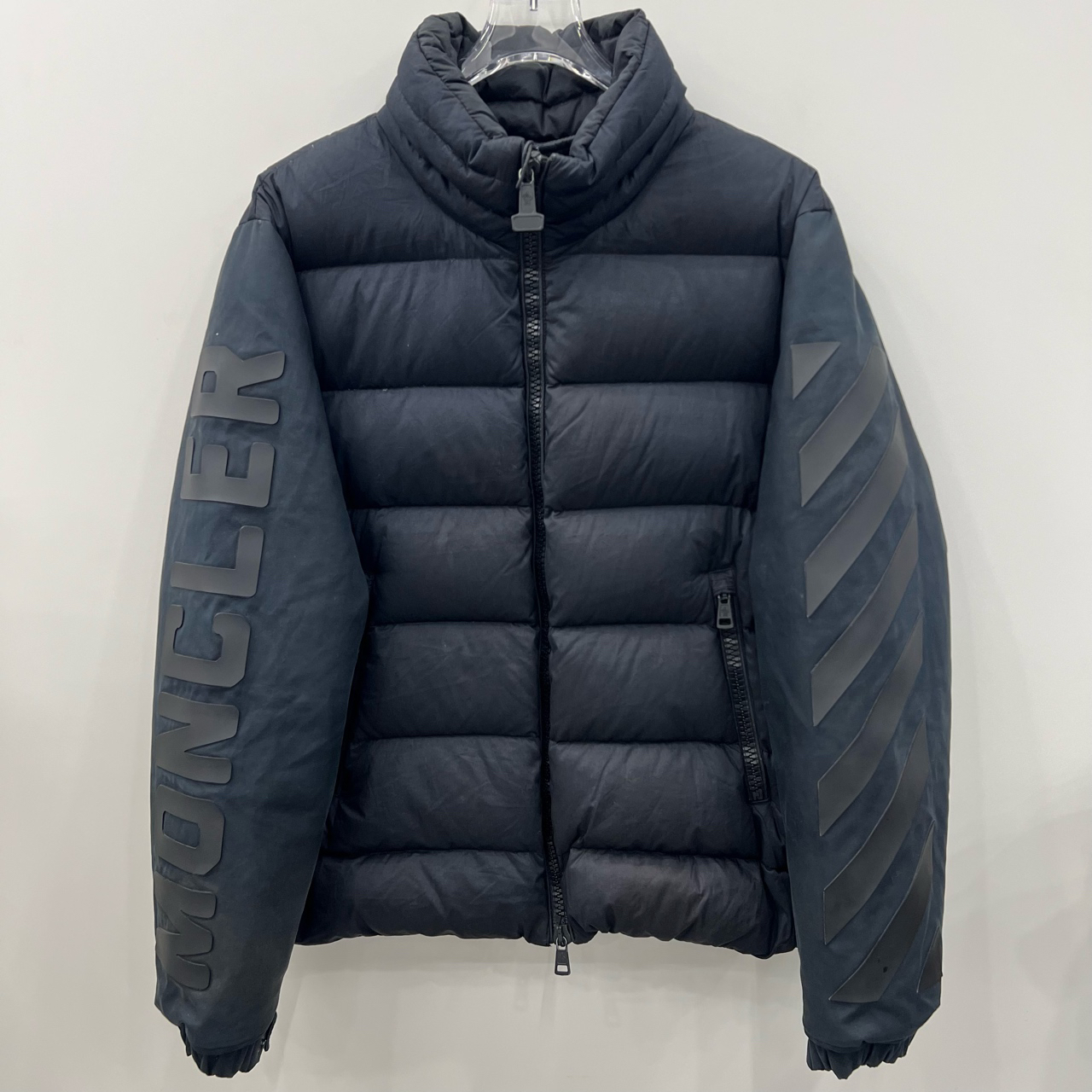 99新 MONCLER （jp）wz Ow联名袖标logo羽绒服/3