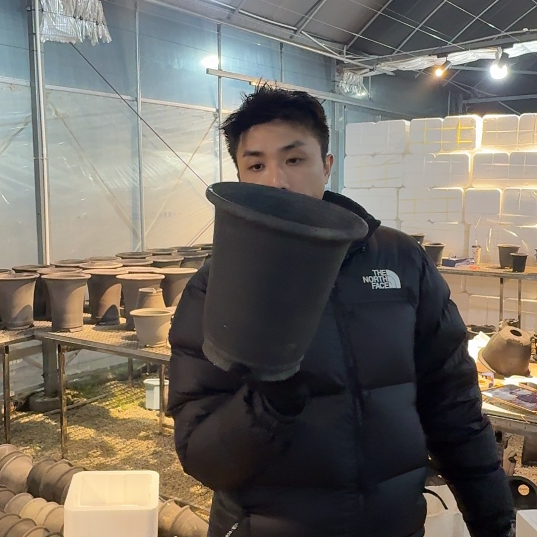 7寸大富贵手工瓦盆